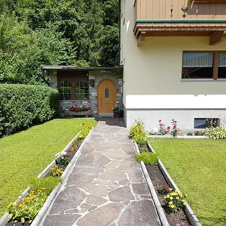 Bed & Breakfast Haus Groeblacher *