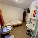 Haus Groeblacher 住宿加早餐酒店 3*