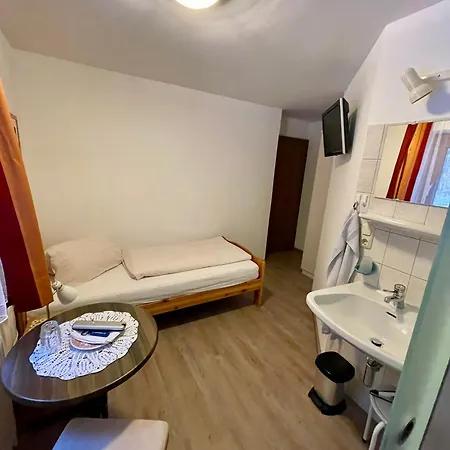 Haus Groeblacher Alojamento de Acomodação e Pequeno-almoço 3*