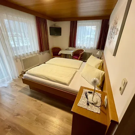 Haus Groeblacher Bed & Breakfast